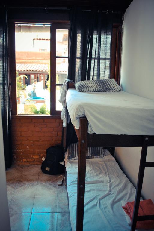 Cama em Dormitório Misto com 10 Camas